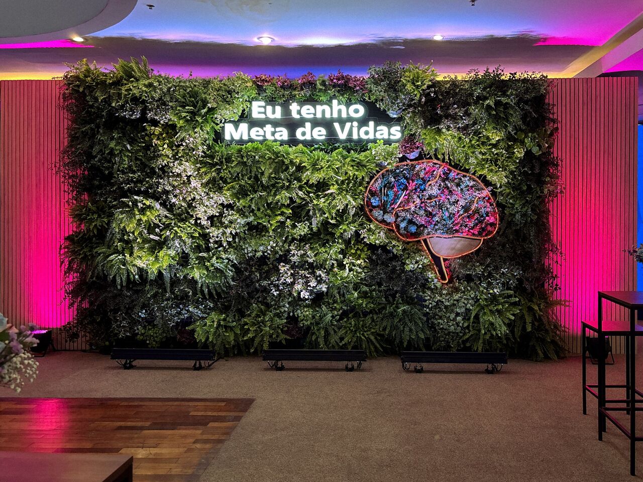 Espaços Instagramáveis em Eventos Corporativos: Como Criar Pontos que Viram Conteúdo Espontâneo